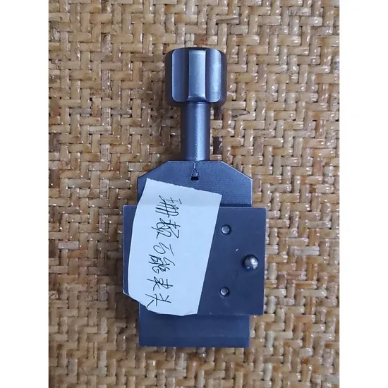 चिकित्सा नैदानिक ​​प्रयोगशालाओं के लिए विश्वसनीय कैसेट संगत परिशुद्धता इंजीनियर माइक्रोटोम यूनिवर्सल क्लैंप