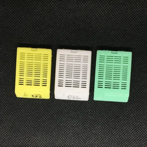 एम्बेडिंग कैसेट